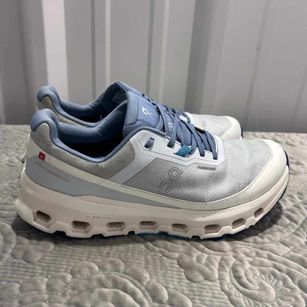 On Running Cloudflyer 4 Waterproof Women Sneakers Glacier White Blue Helion